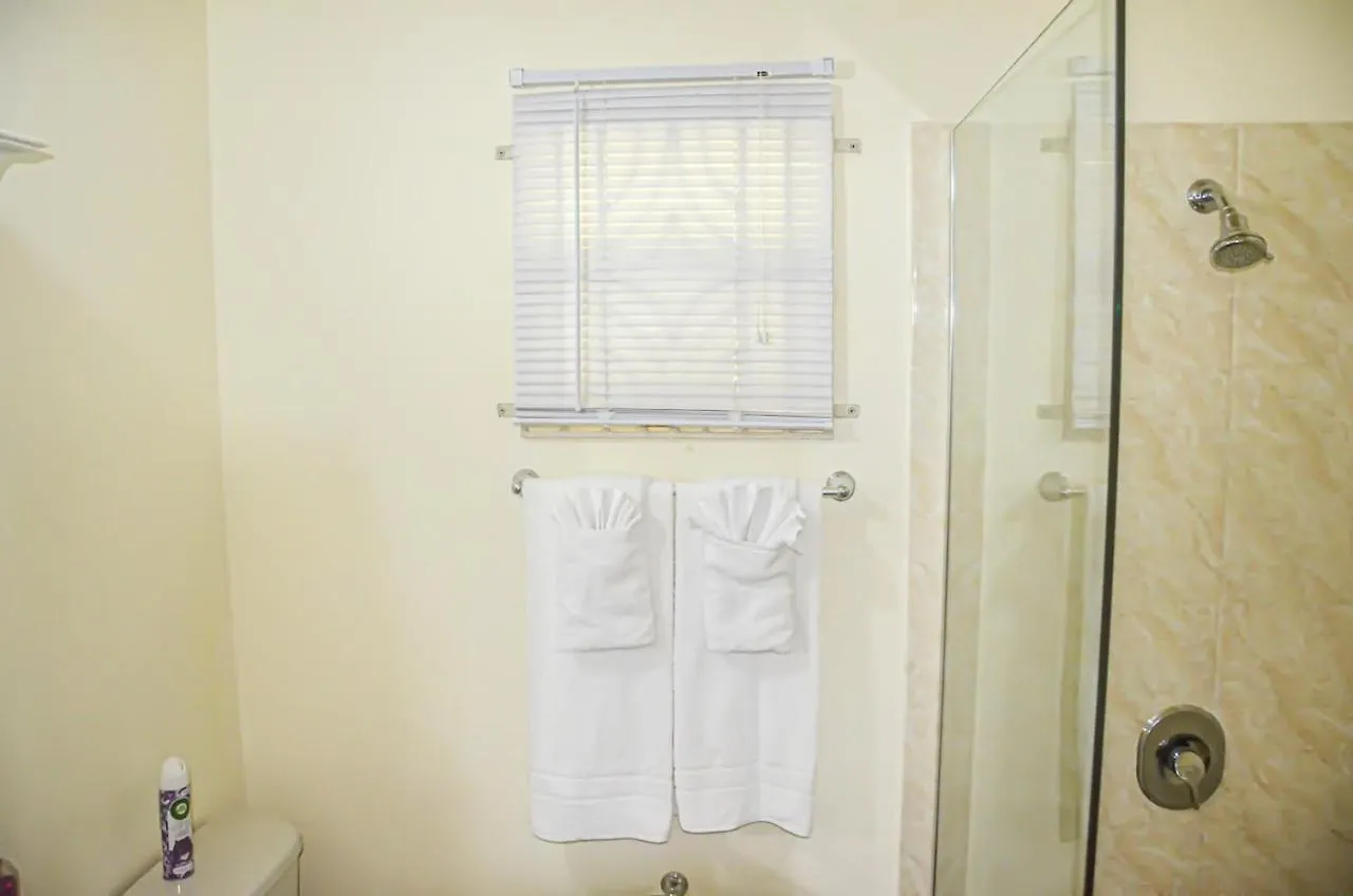 Twin Peak Cottage Mammee Bay Holiday home